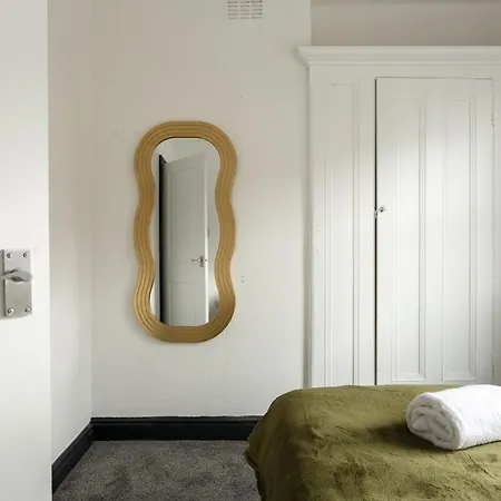 3br In - Perfect For Family * リーズ